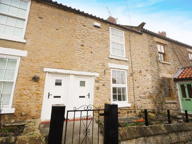 2 bedroom cottage for sale