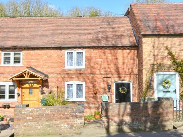 2 bedroom cottage for sale