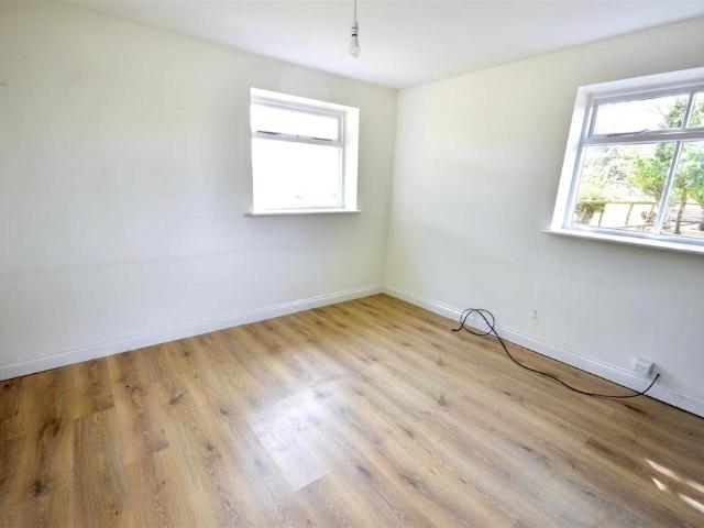 2 bedroom cottage for sale