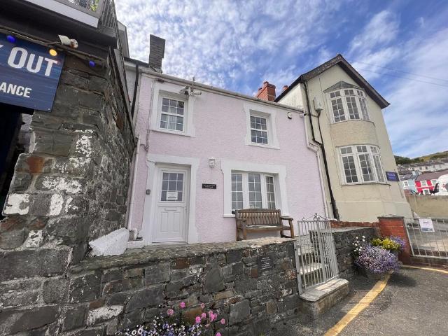 2 bedroom cottage for sale