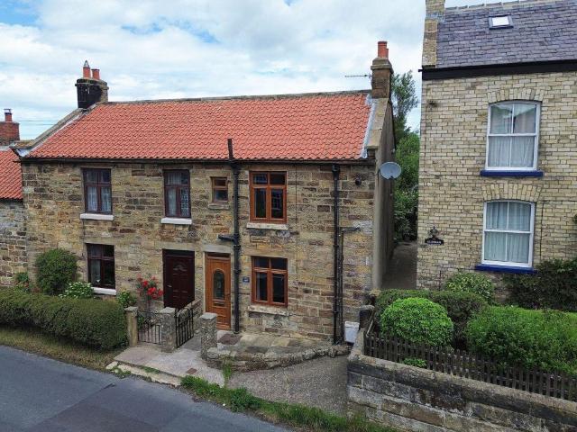 2 bedroom cottage for sale