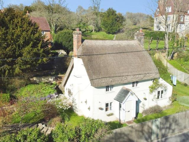 2 bedroom cottage for sale