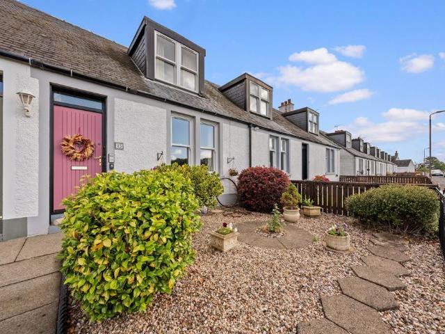 2 bedroom cottage for sale