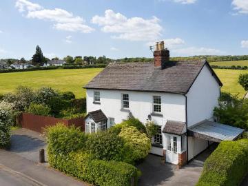 2 bedroom cottage for sale