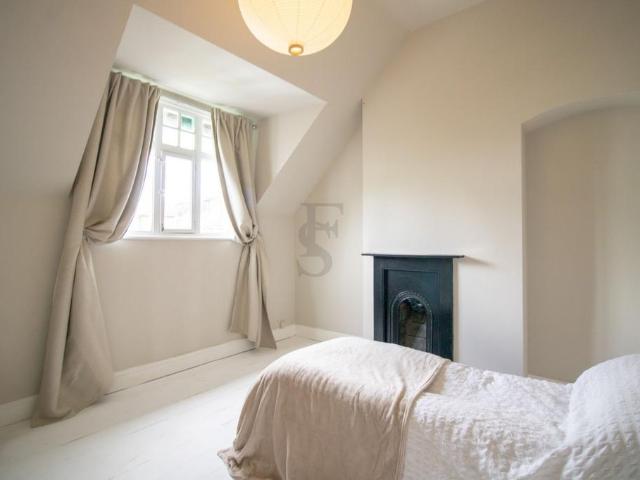 2 bedroom cottage for sale
