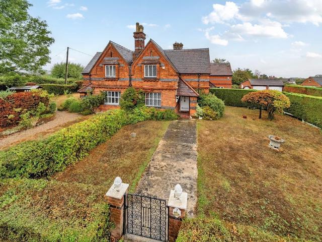 2 bedroom cottage for sale