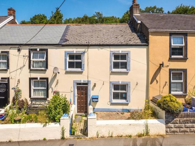 2 bedroom cottage for sale
