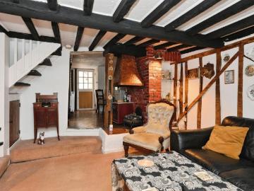 2 bedroom cottage for sale