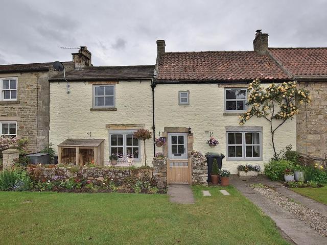 2 bedroom cottage for sale