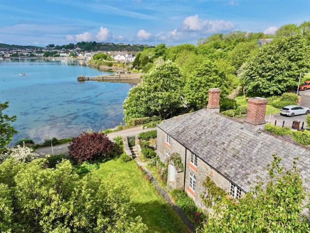 2 bedroom cottage for sale