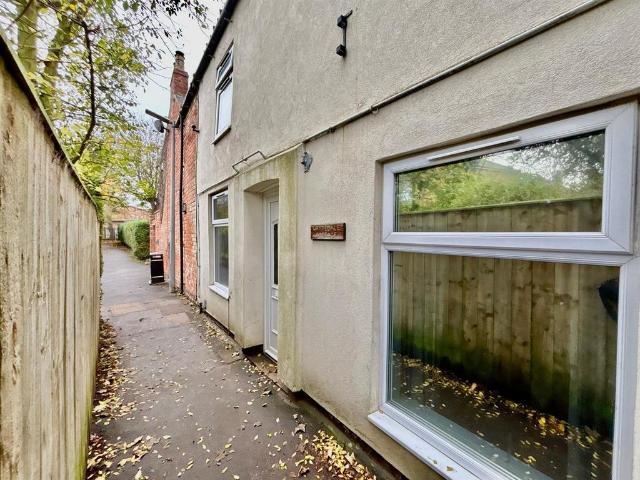 2 bedroom cottage for sale