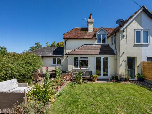 2 bedroom cottage for sale