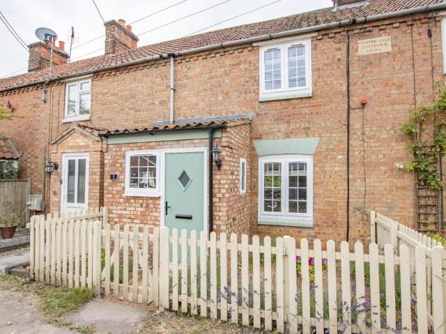2 bedroom cottage for sale