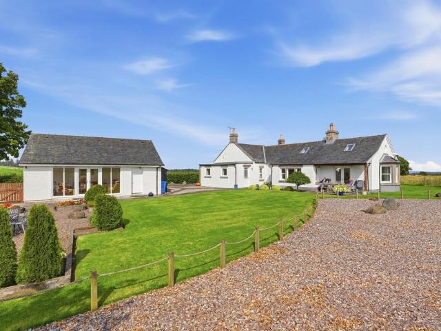 2 bedroom cottage for sale