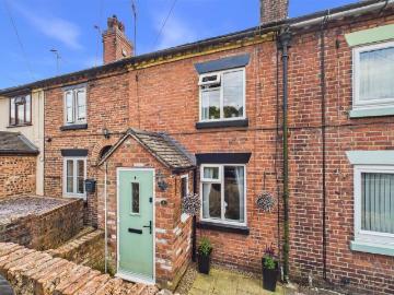 2 bedroom cottage for sale