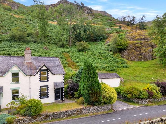 2 bedroom cottage for sale