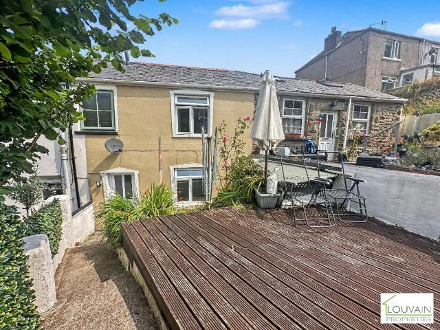2 bedroom cottage for sale