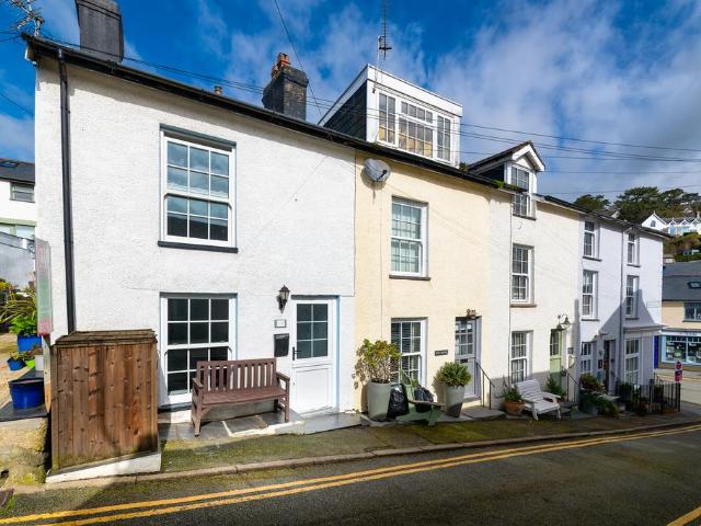 2 bedroom cottage for sale