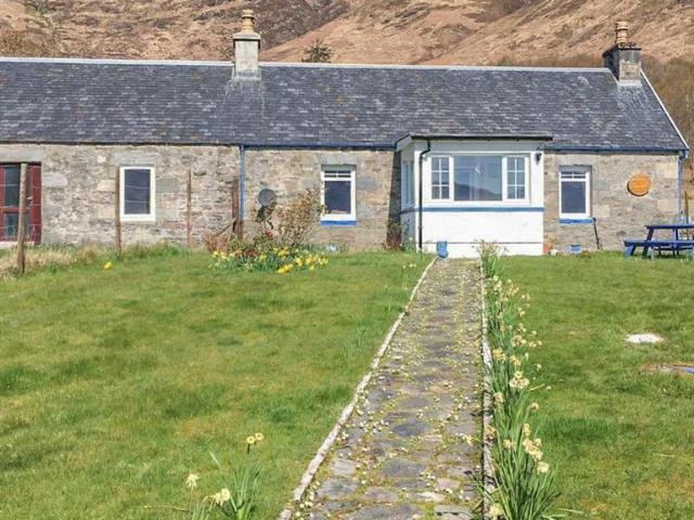 2 bedroom cottage for sale