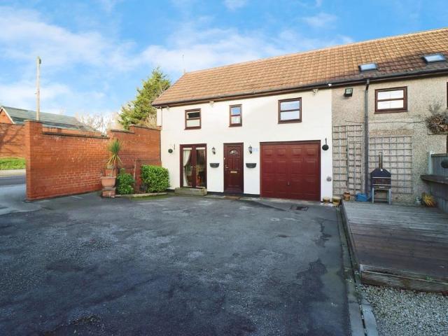 2 bedroom cottage for sale