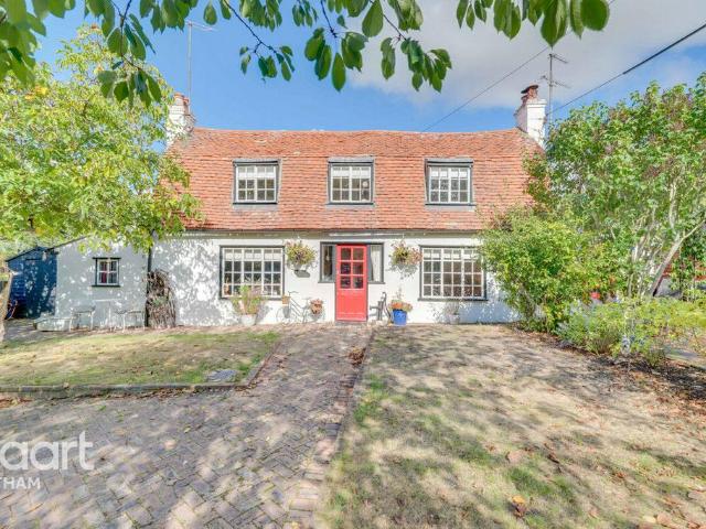 2 bedroom cottage for sale