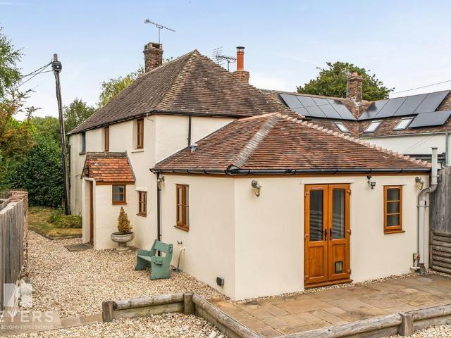 2 bedroom cottage for sale
