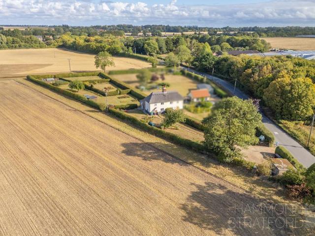 2 bedroom cottage for sale