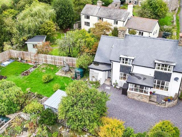 2 bedroom cottage for sale