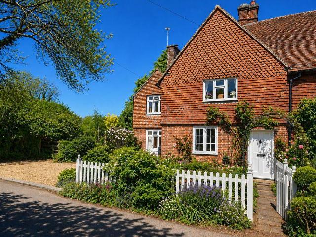 2 bedroom cottage for sale