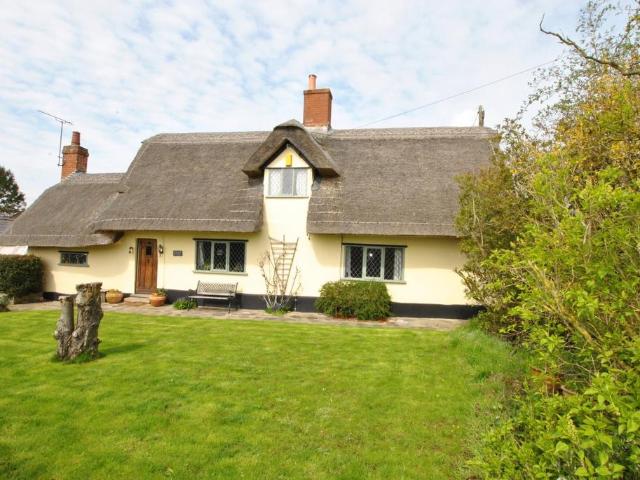 2 bedroom cottage for sale