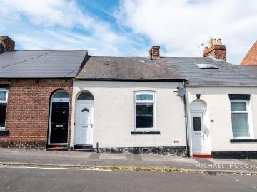 2 bedroom cottage for sale