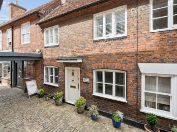 2 bedroom cottage for sale