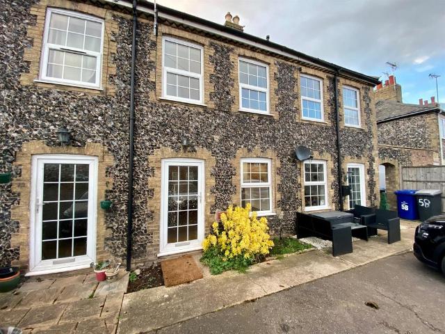 2 bedroom cottage for sale