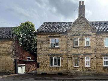2 bedroom cottage for sale