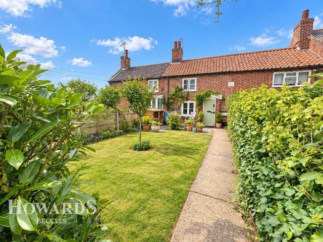 2 bedroom cottage for sale