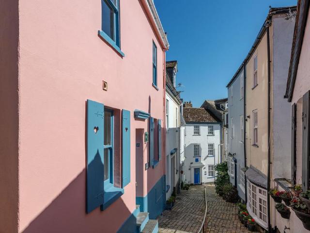 2 bedroom cottage for sale