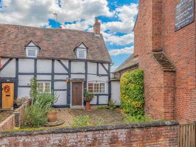 2 bedroom cottage for sale