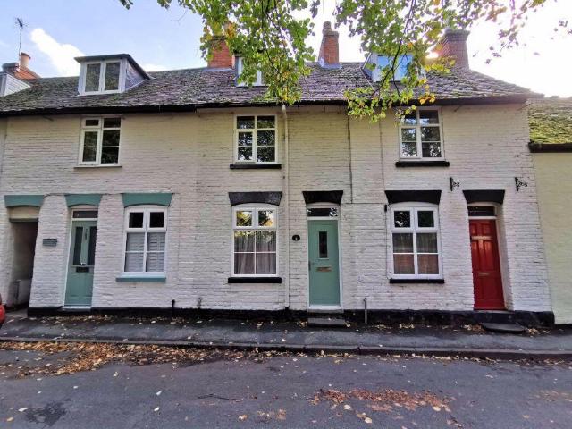 2 bedroom cottage for sale