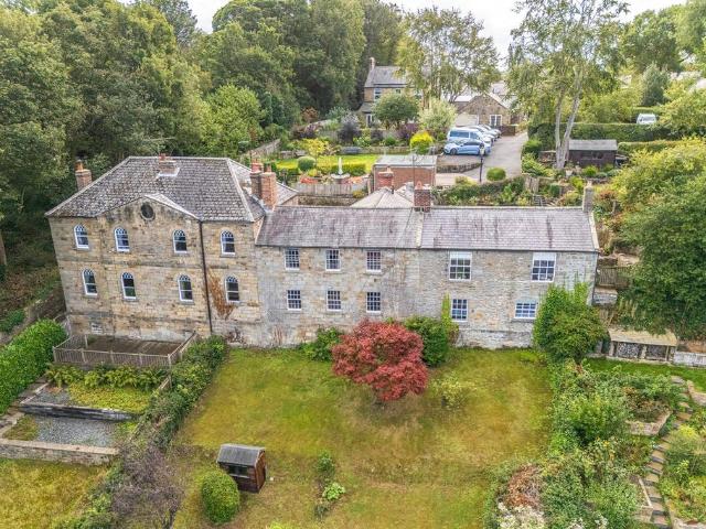 2 bedroom cottage for sale