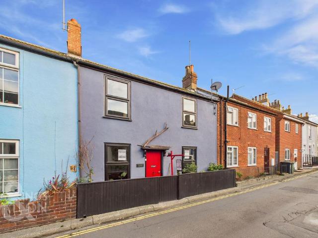 2 bedroom cottage for sale