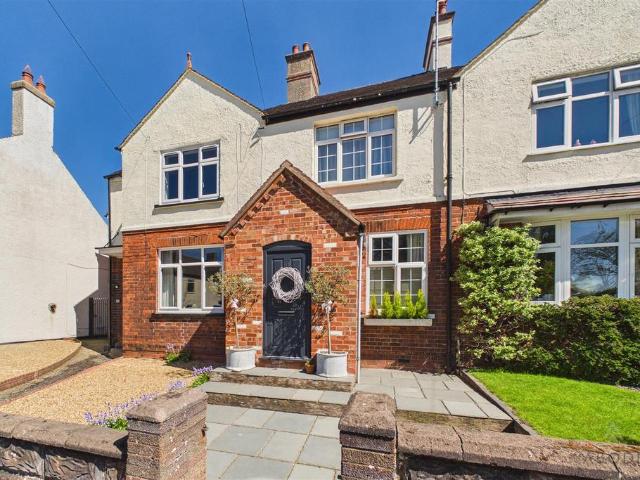 2 bedroom cottage for sale