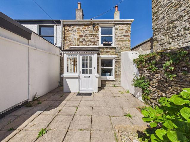 2 bedroom cottage for sale