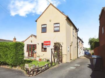 2 bedroom cottage for sale