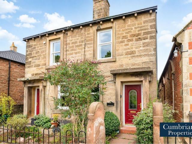2 bedroom cottage for sale