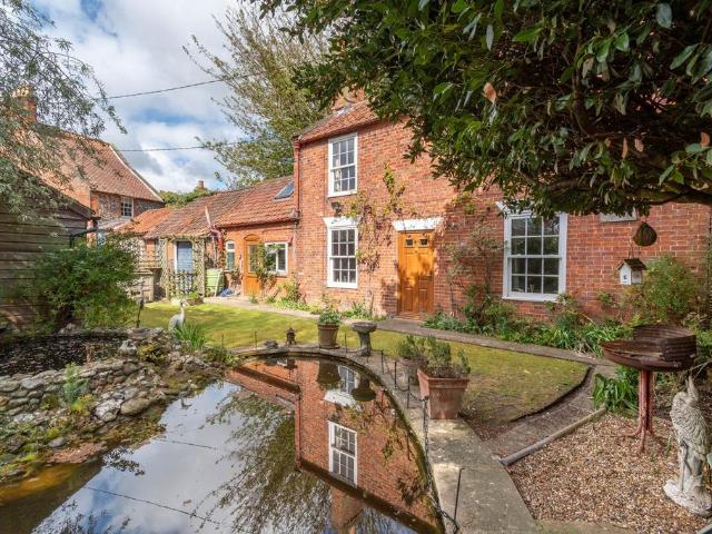 2 bedroom cottage for sale