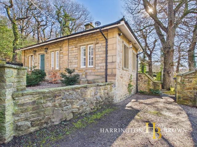 2 bedroom cottage for sale