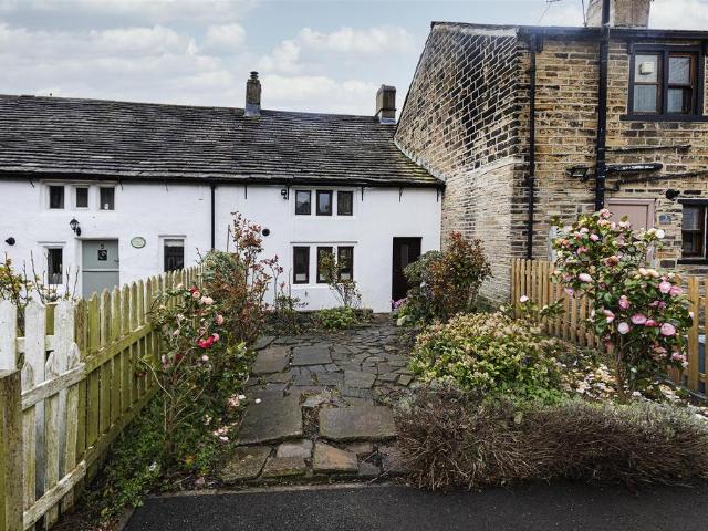 2 bedroom cottage for sale