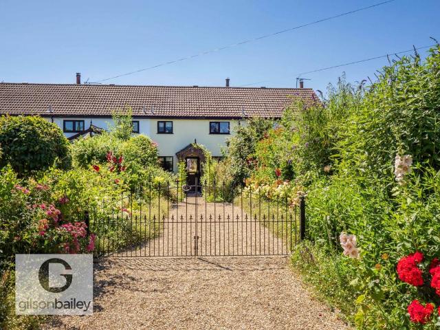 2 bedroom cottage for sale