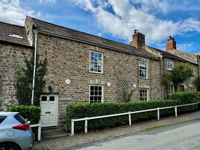2 bedroom cottage for sale