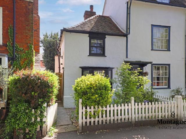 2 bedroom cottage for sale